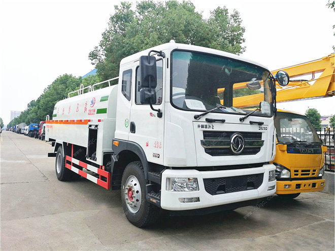 東風多利卡D9高壓清洗車