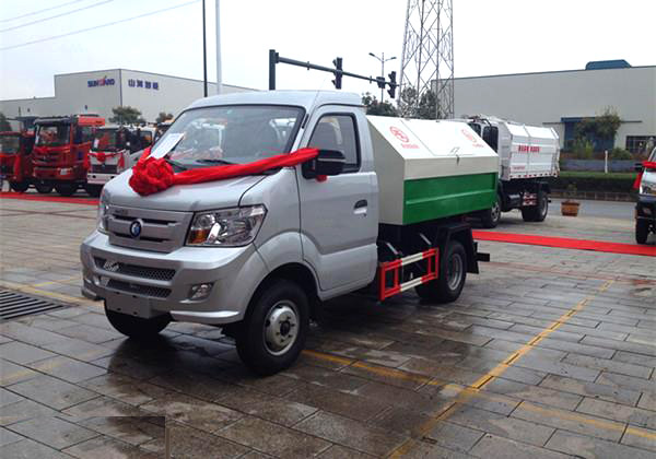 王牌小型3方勾臂垃圾車多圖