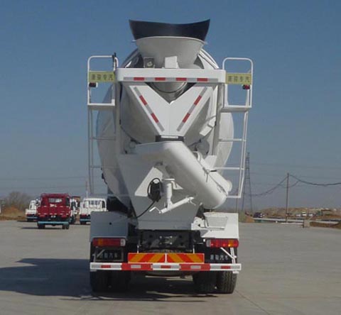 期太爾混凝土攪拌運(yùn)輸車(chē) 期太爾混凝土攪拌運(yùn)輸車(chē)