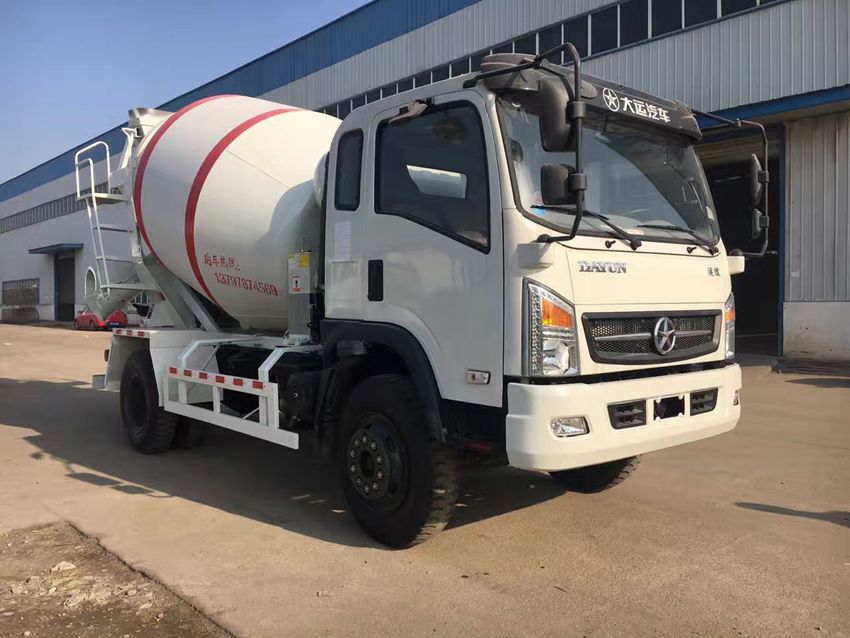 大運(yùn)混凝土攪拌運(yùn)輸車(chē)