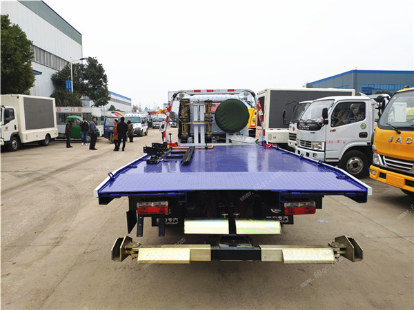 東風小凱普特藍牌平板清障車