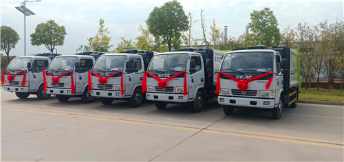 湖北程力汽車(chē)6臺(tái)5方壓縮垃圾車(chē)發(fā)往江西