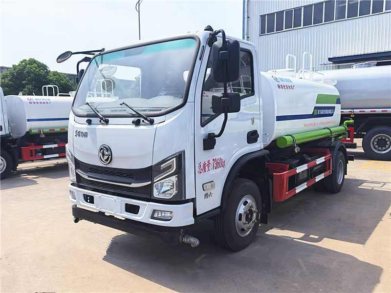 東風(fēng)華神V3灑水霧炮車(chē)