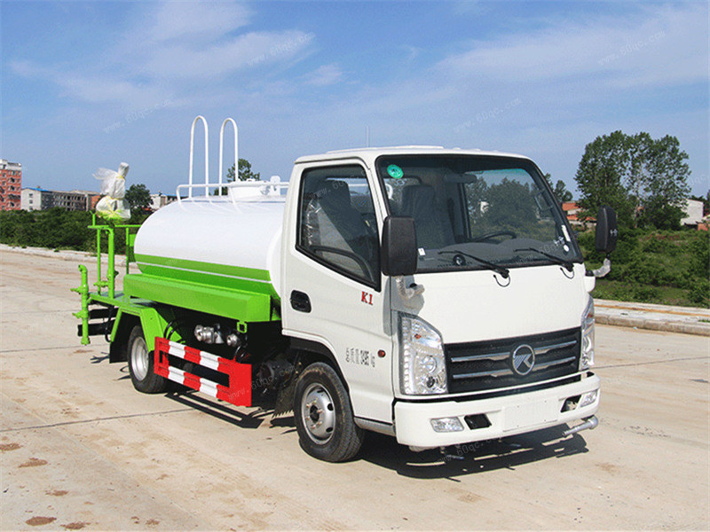 凱馬K1藍(lán)牌灑水車(chē)