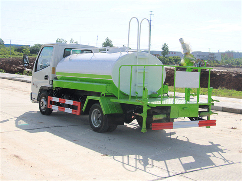 凱馬K1藍(lán)牌灑水車(chē)